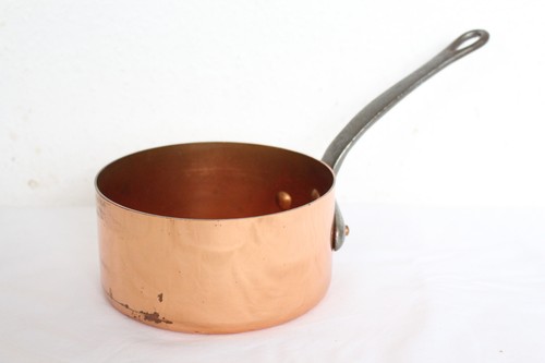 Schöner alter kupfertopf - alter, mit