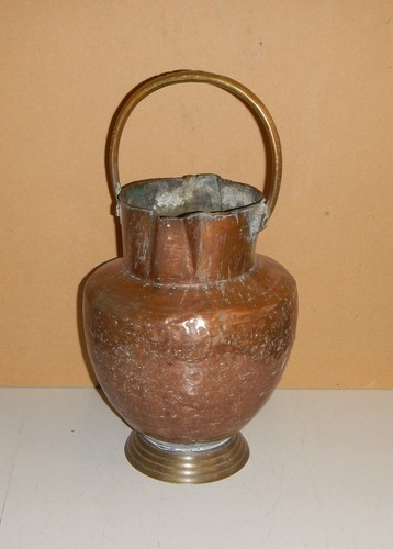Alte kanne aus kupfer mit - kanne,